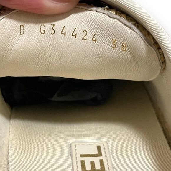 CHANEL 2019 Interlocking CC Logo Espadrille Sneakers
|Size: 8 | IT 38| - Picture 5 of 11